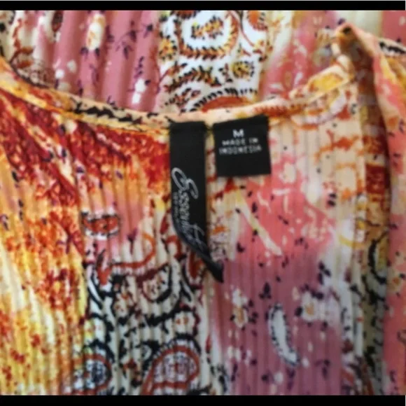 Essentials by Milano crinkle/pleated blouse M - Picture 4 of 5